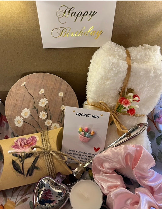 Cosy Floral Gift Hamper 🌸